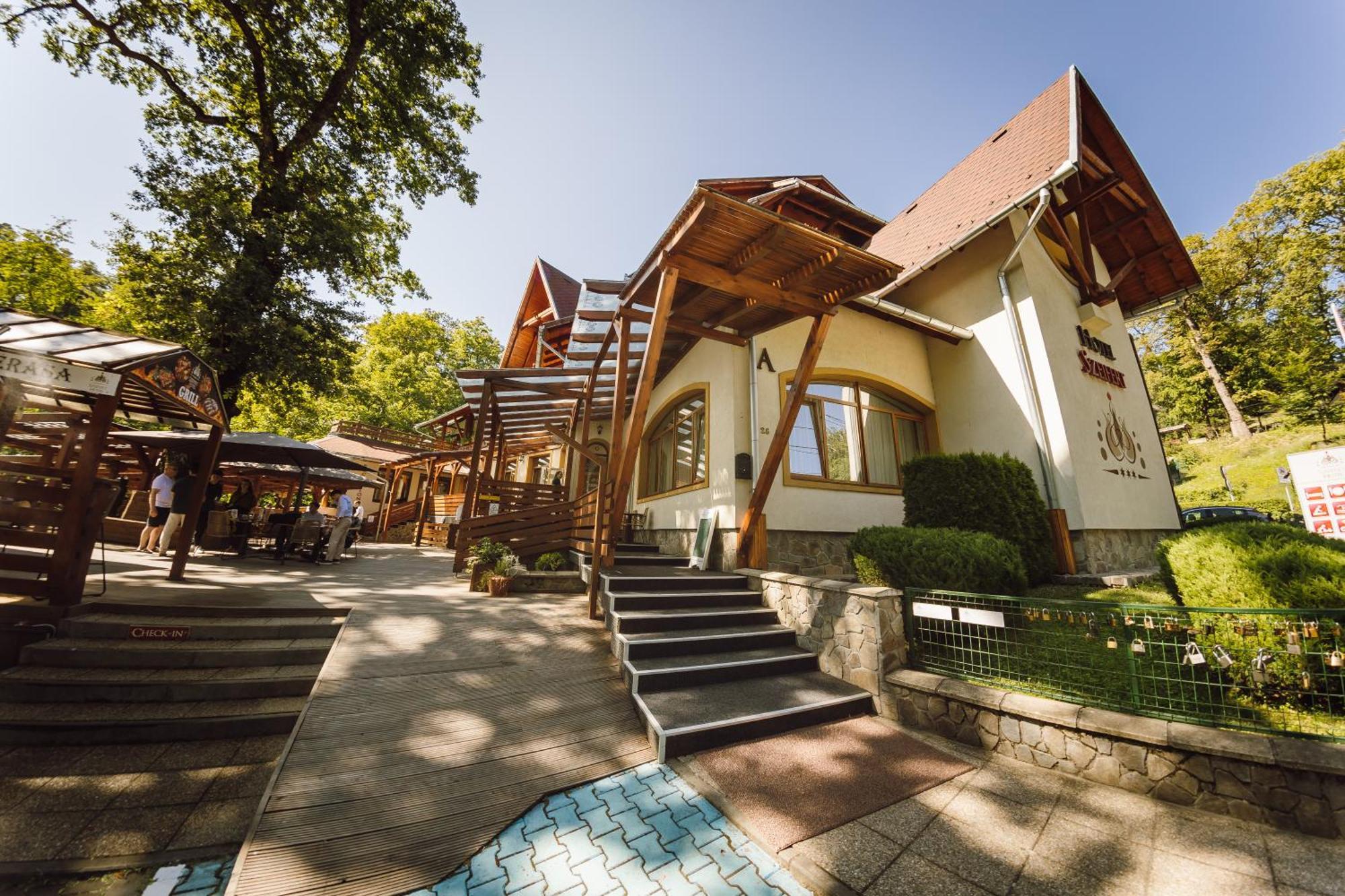 Hotel Szeifert Sovata Exterior foto